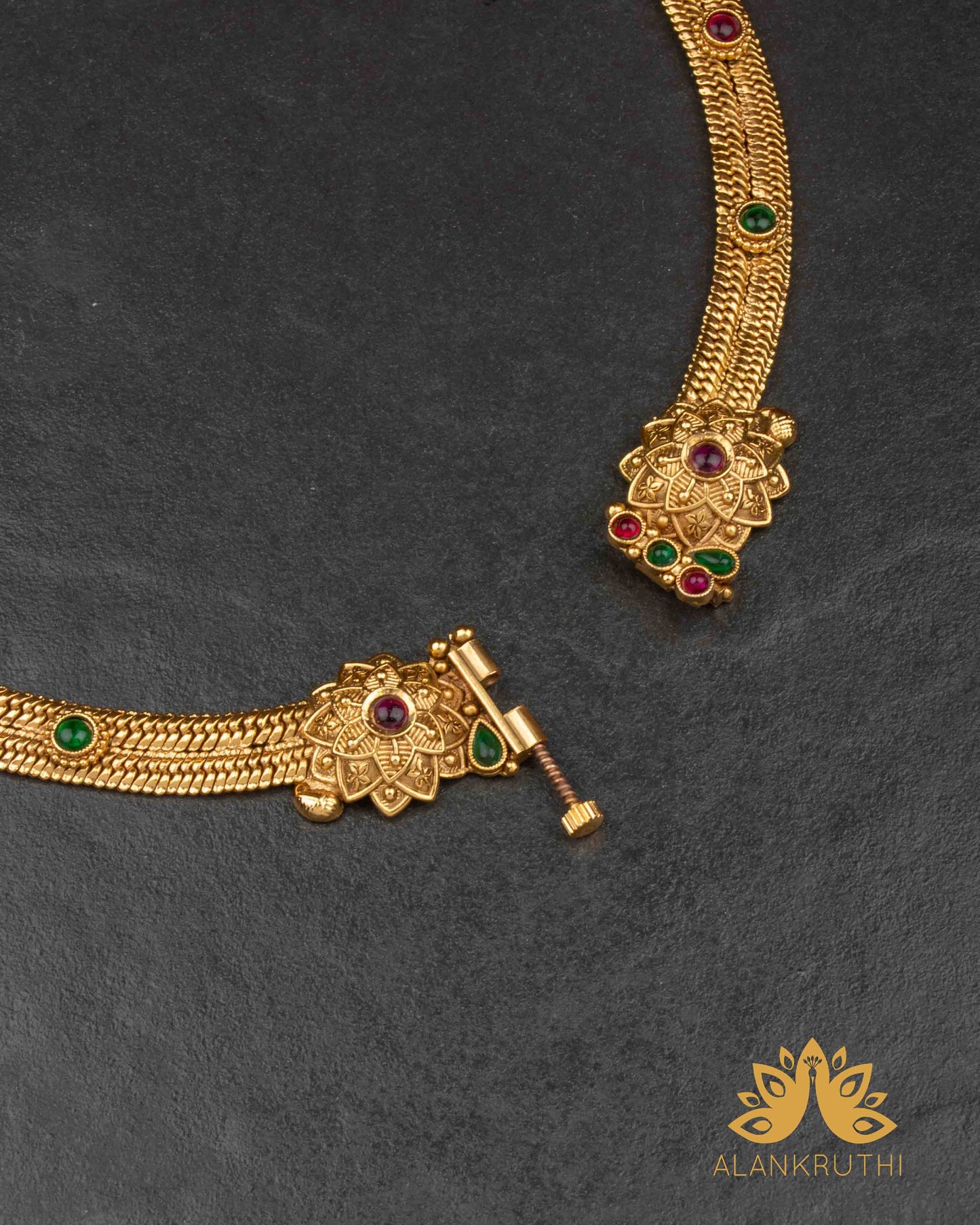 Antique Hasli Necklace Set