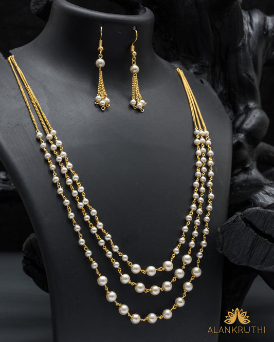3 Layered Pearl Chain With Earrings