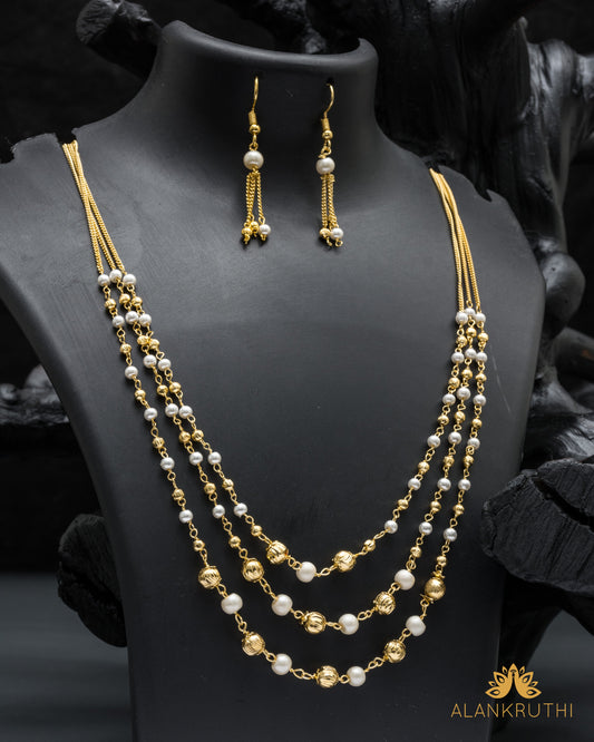 3 Layered Pearl & Gold Chain With Earrings