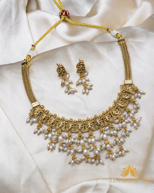 Antique Necklace Set