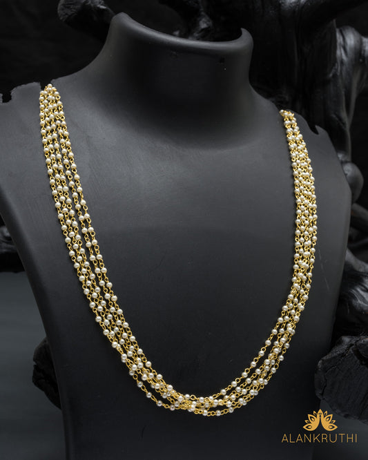 Cluster of White Pearl Short Chain