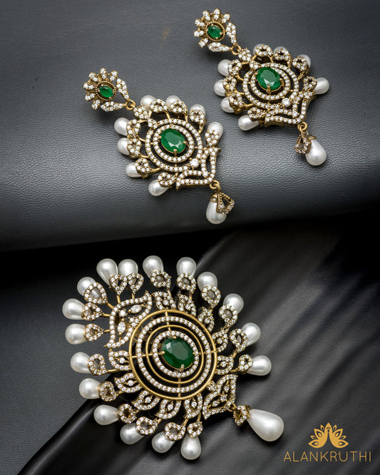 Victorian Pendant Set