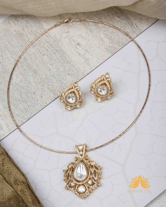 Ad Stone Moissanite Pendant Set