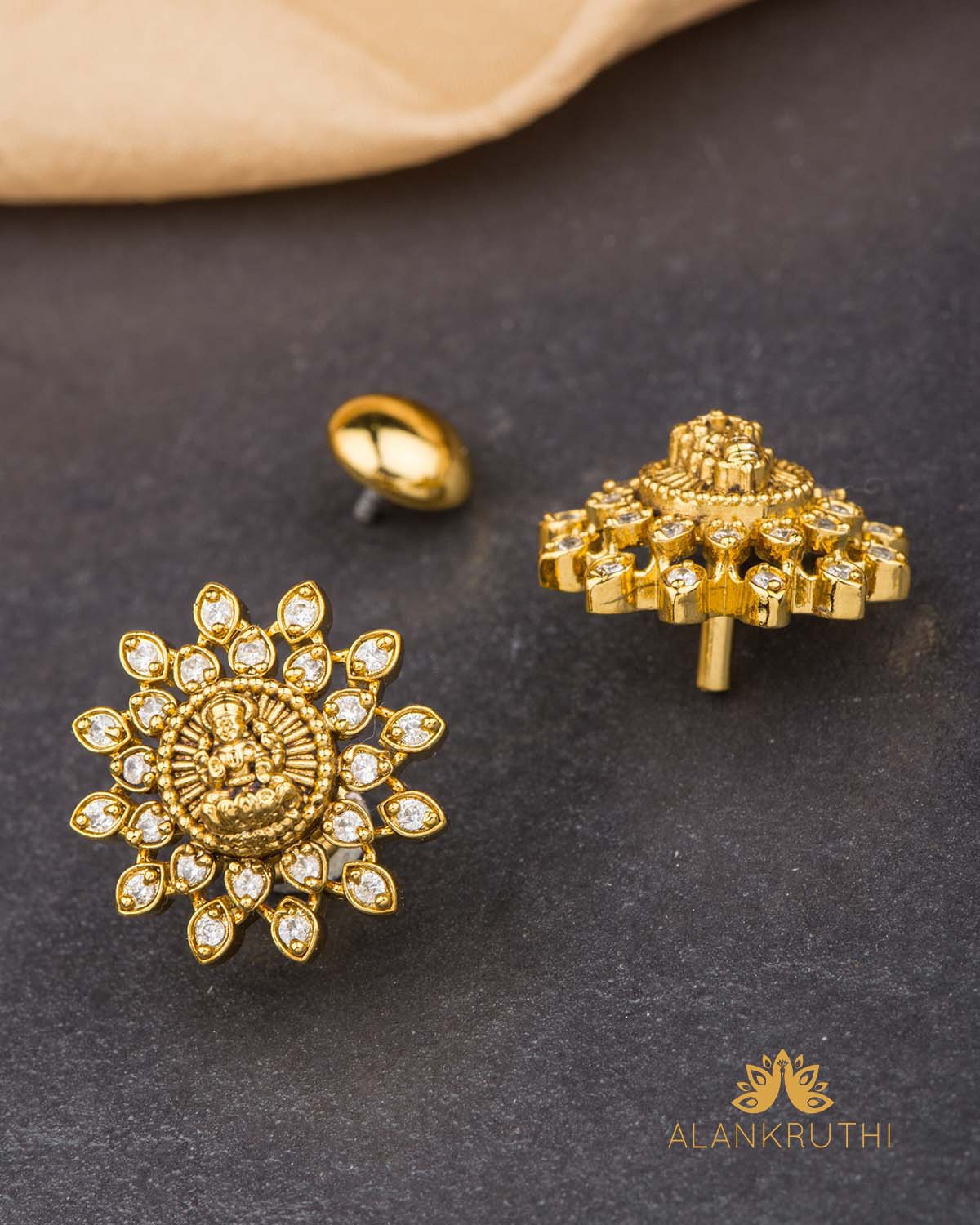 Cz Antique Tops