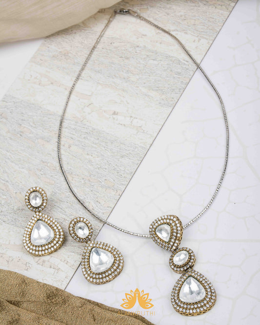 Ad Stone Moissanite Pendant Set