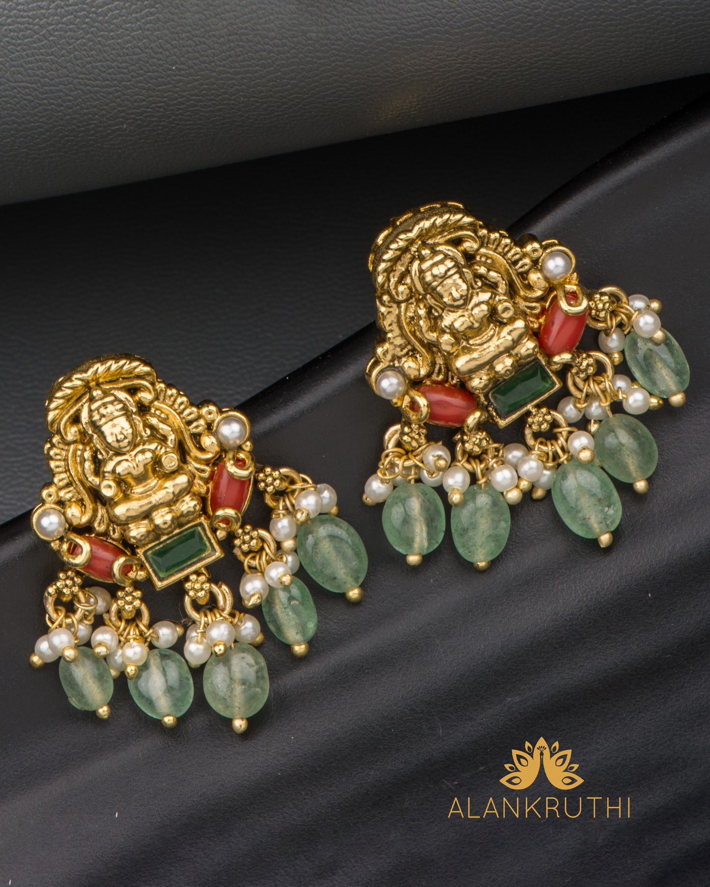 Antique Coral Pendant Set