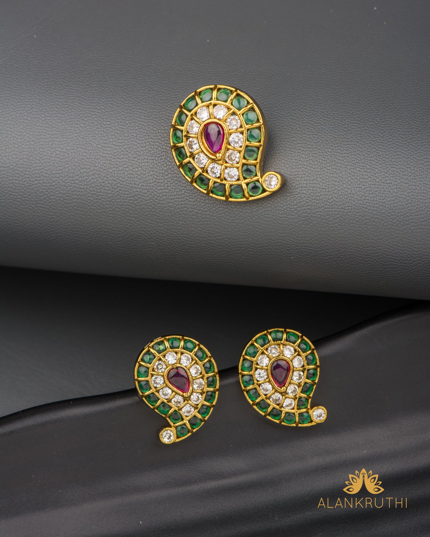Antique Pendant Set