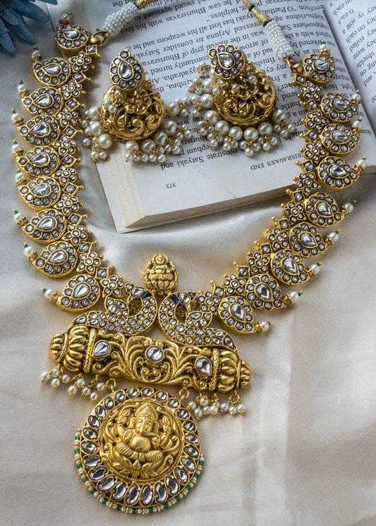 Antique Jadau White Stone Necklace Set