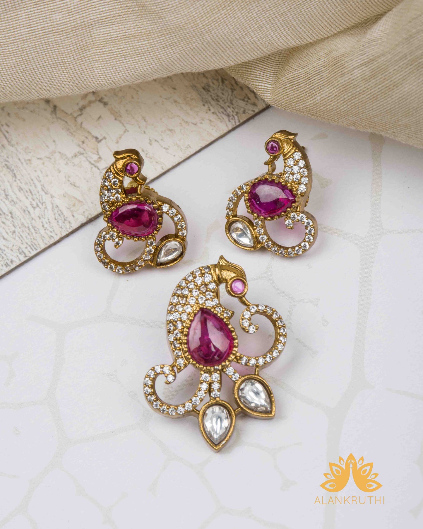 Ad Stone Peacock Pendant Set