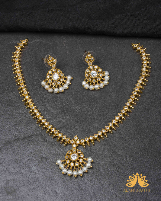 Ad Necklace Set