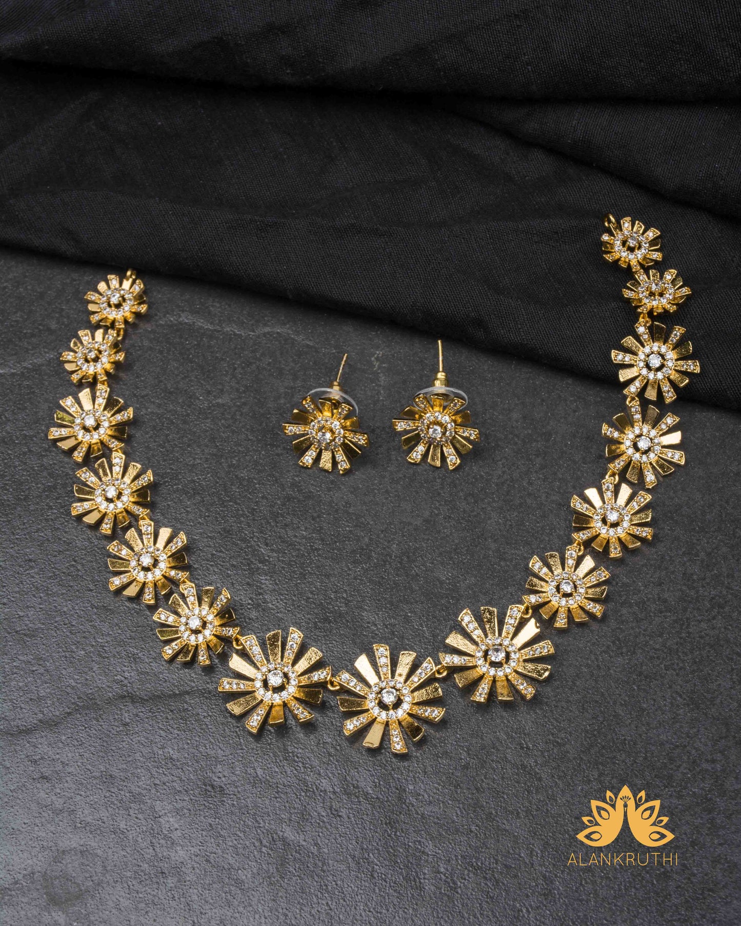 Ad Necklace Set